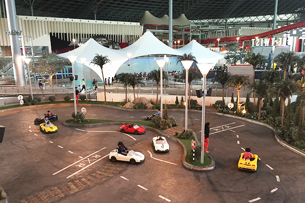 Ferrari World: adrenalinové zážitky pro celou rodinu