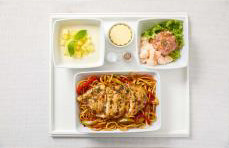 Menu - grilované kuřecí maso s nápojem