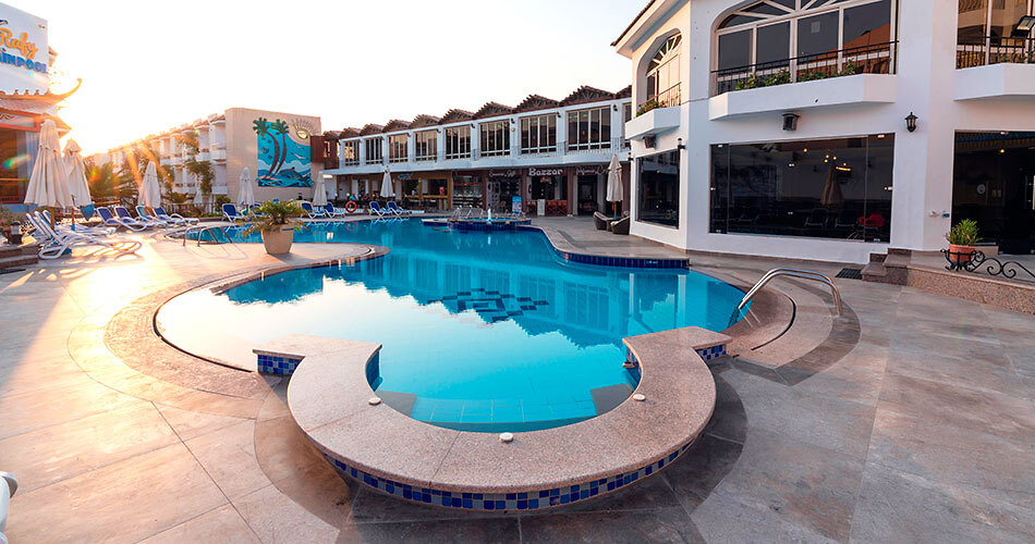 Hotel Minamark Beach Resort