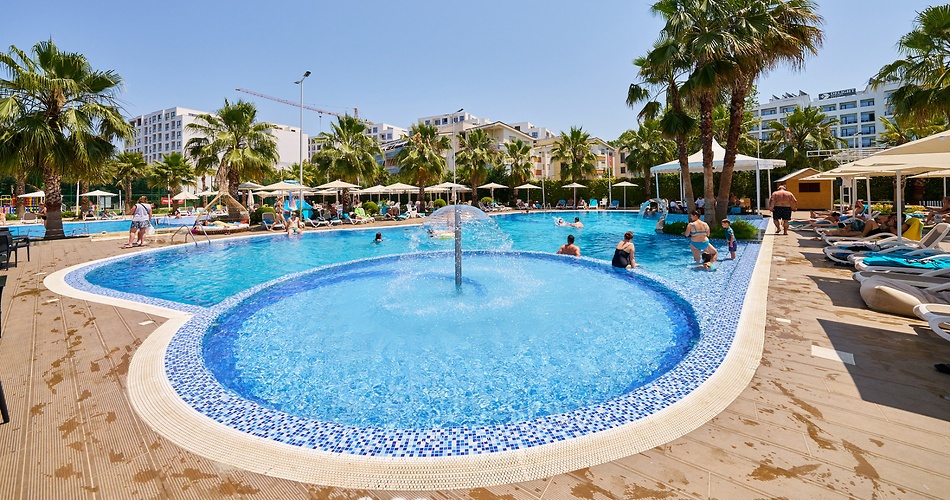 Hotel Henry Resort & Spa