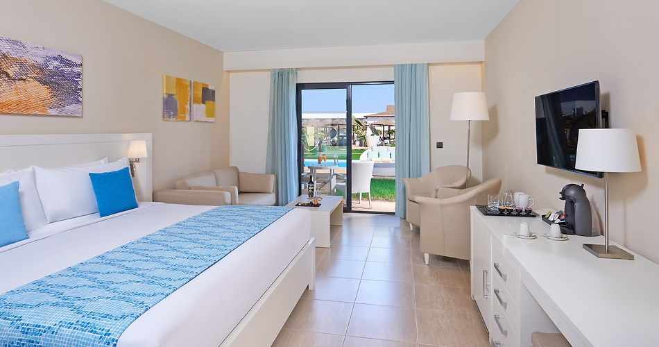 Hotel Meliá Laguna Beach Resort