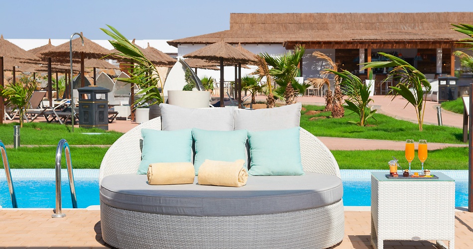 Hotel Meliá Laguna Beach Resort