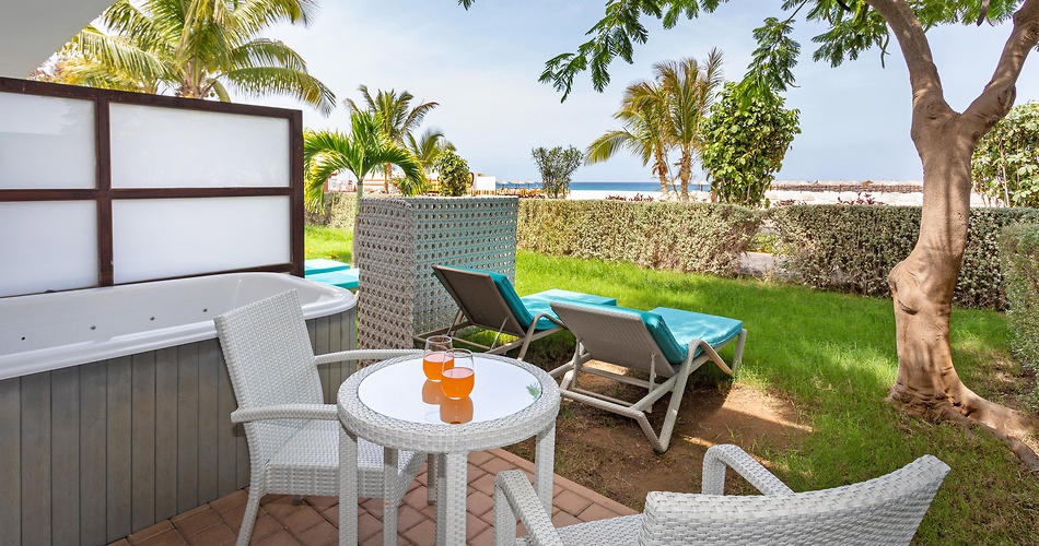 Hotel Meliá Laguna Beach Resort