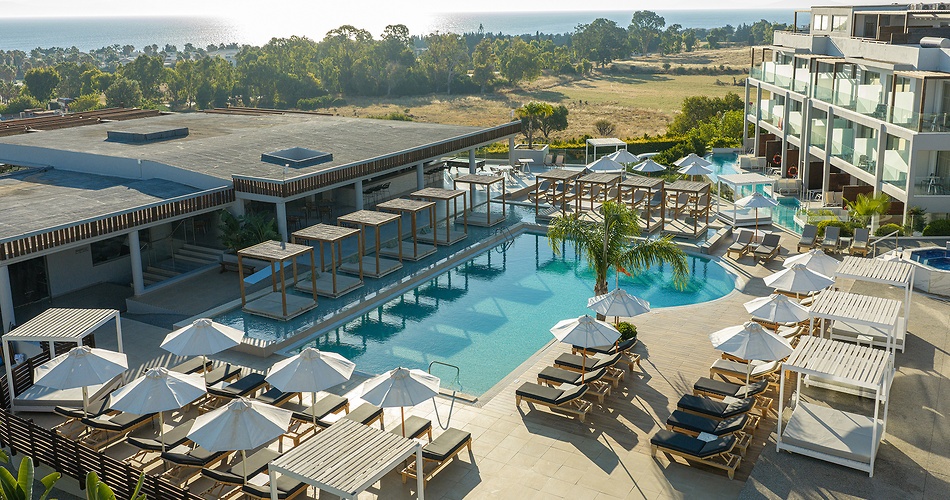 Hotel Harmony Crest Resort