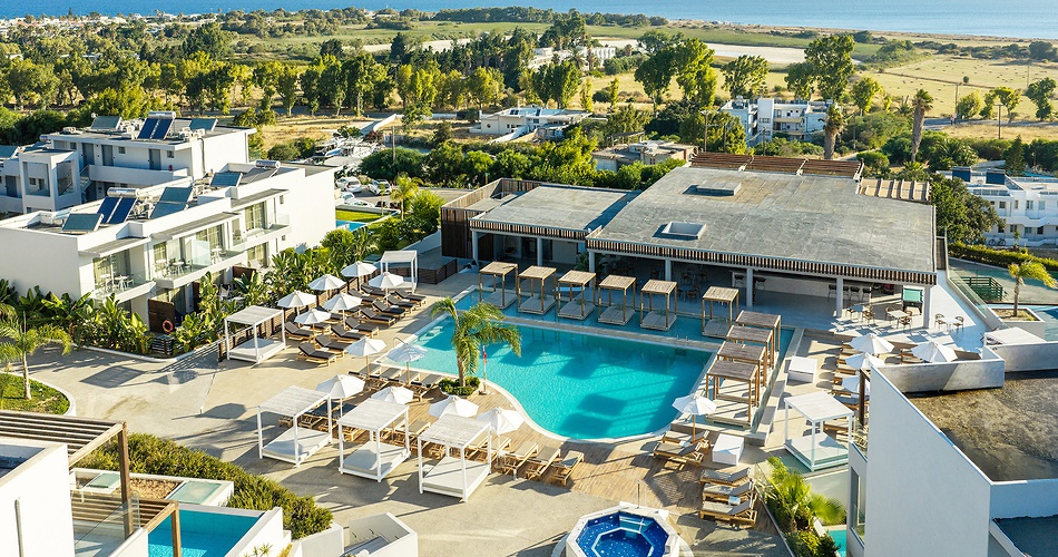 Hotel Harmony Crest Resort