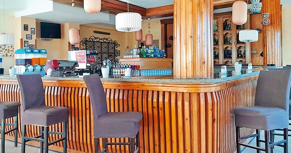 Hotel Shoni Bay Resort