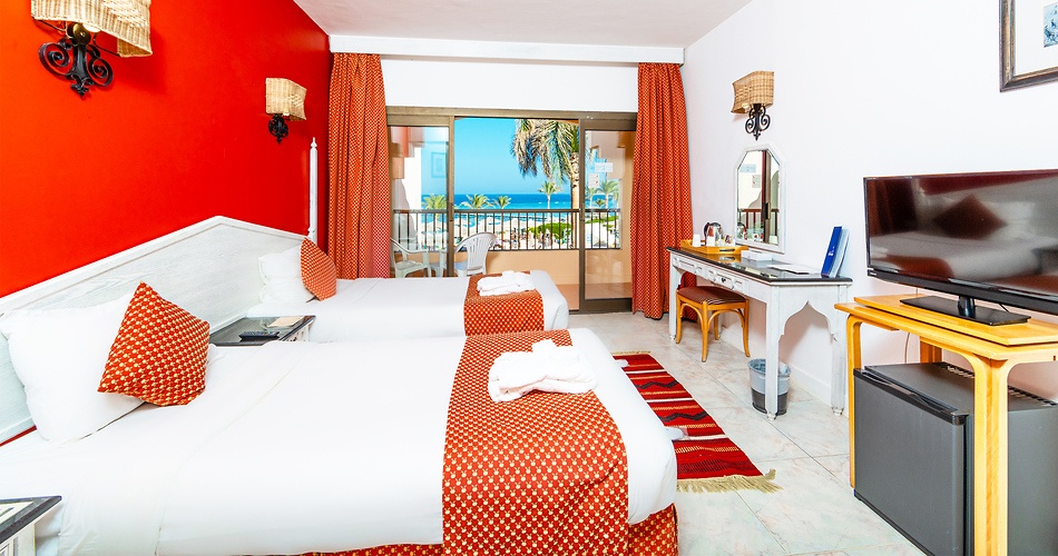 Hotel Flamenco Beach & Resort