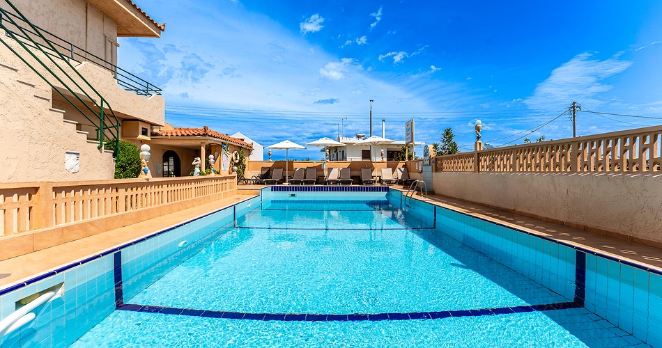 Hotel Evina Rooms &amp; Suites