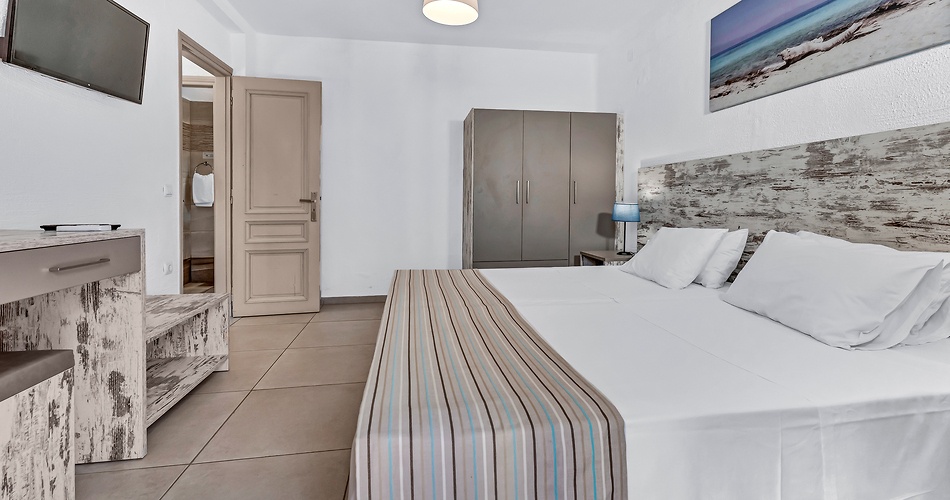 Hotel Evina Rooms & Suites