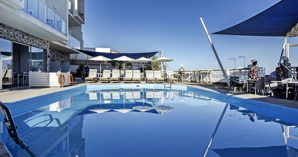 Hotel Almare Beach
