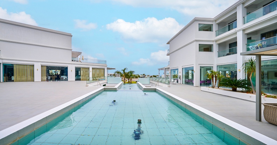 Hotel Asterias Beach Resort