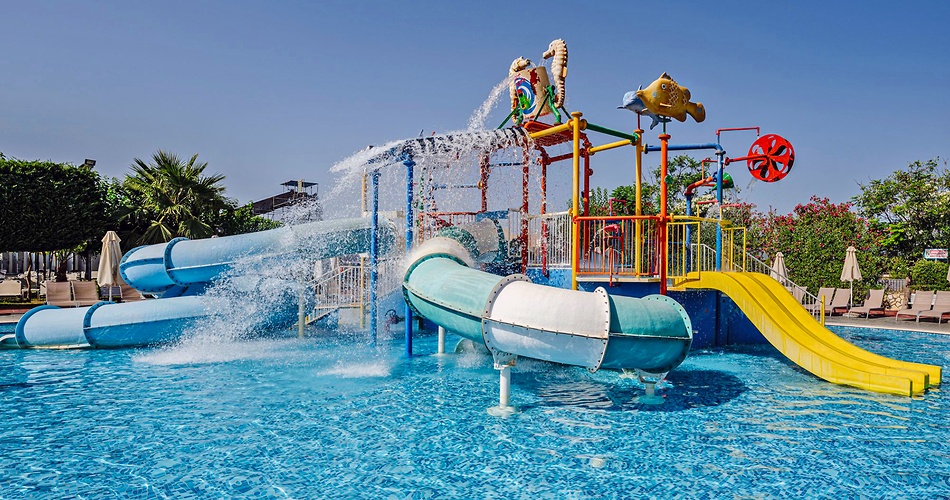 Hotel Caretta Beach Resort & Waterpark