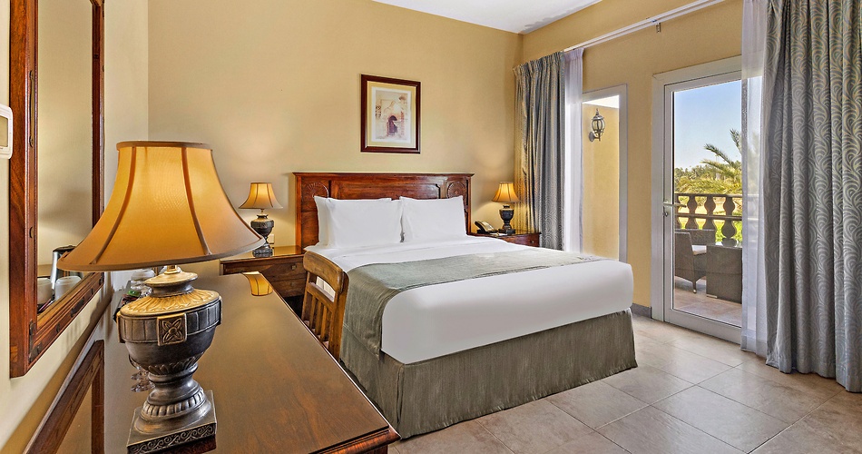 Hotel Al Hamra Village