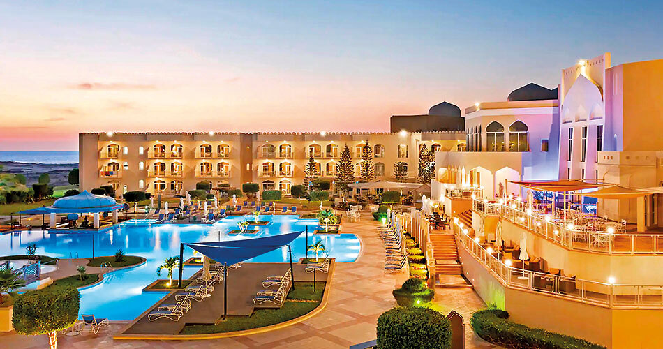Okruh Ománem: Wyndham Garden Mirbat 14 Nocí