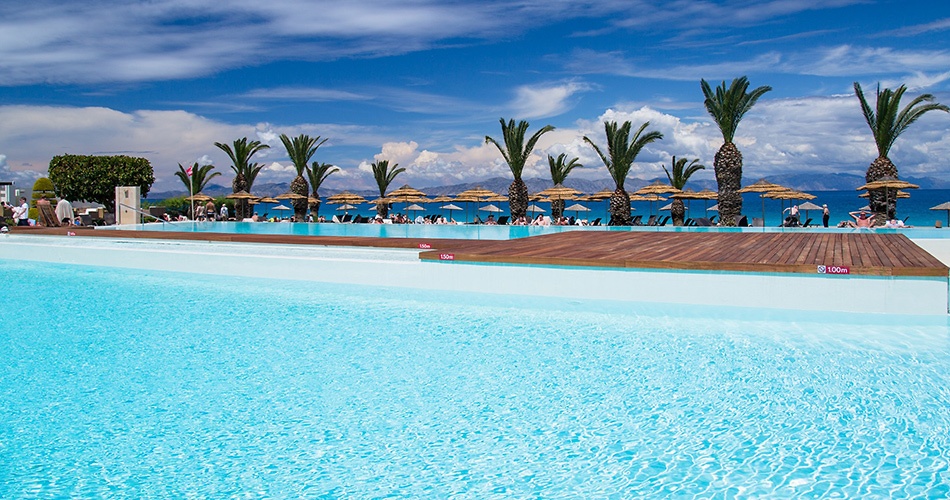 Hotel The Ixian Grand & All Suites