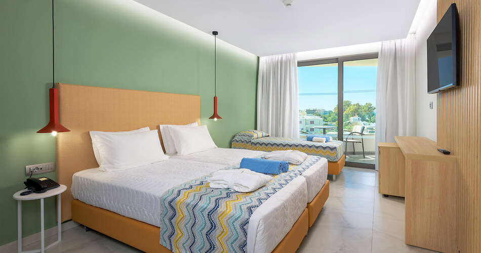 Hotel Avra Beach Resort