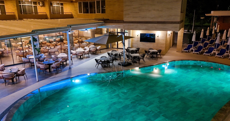 Hotel Opal