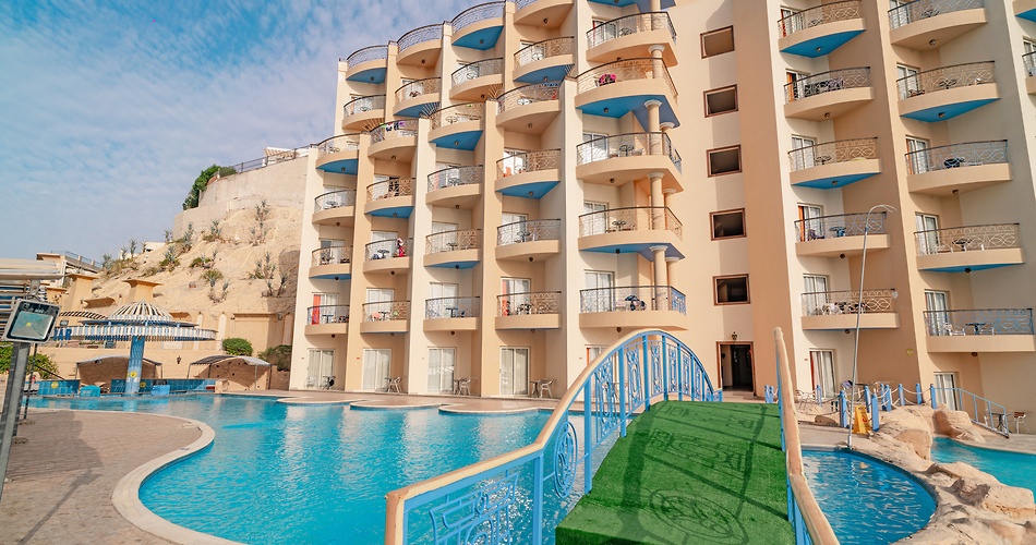 Hotel King Tut Aqua Park Beach Resort