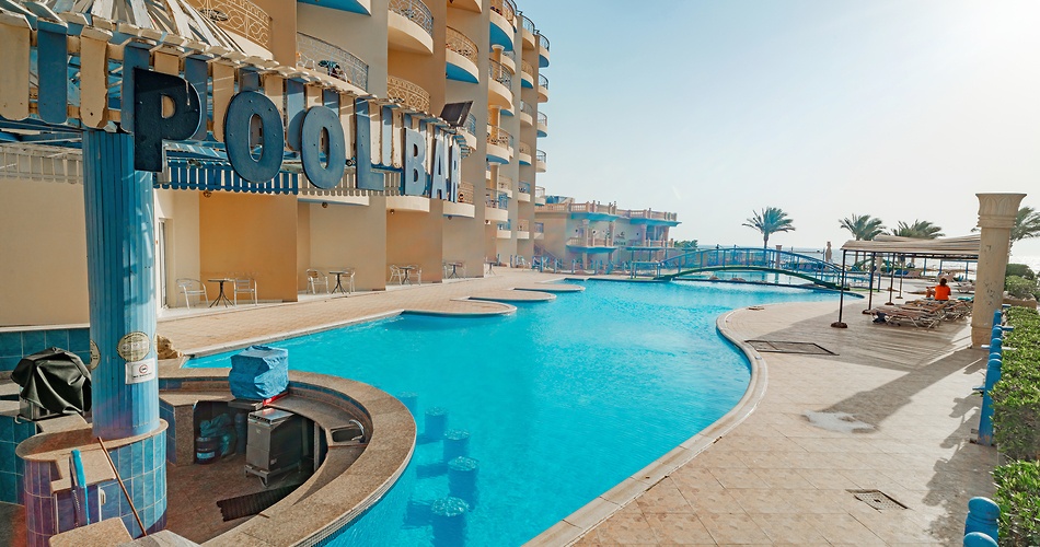 Hotel King Tut Aqua Park Beach Resort