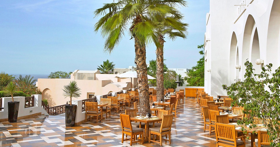 Hotel The Cove Rotana Resort