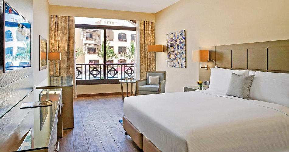 Hotel The Cove Rotana Resort
