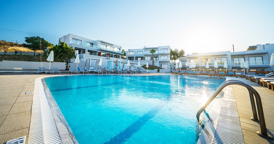 Hotel Harmony Crest Resort