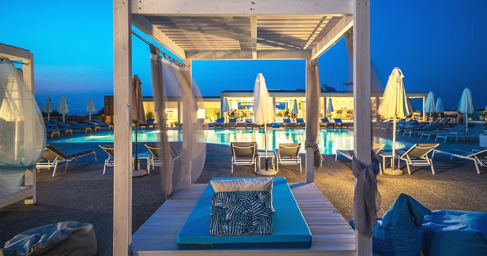 Hotel Harmony Crest Resort