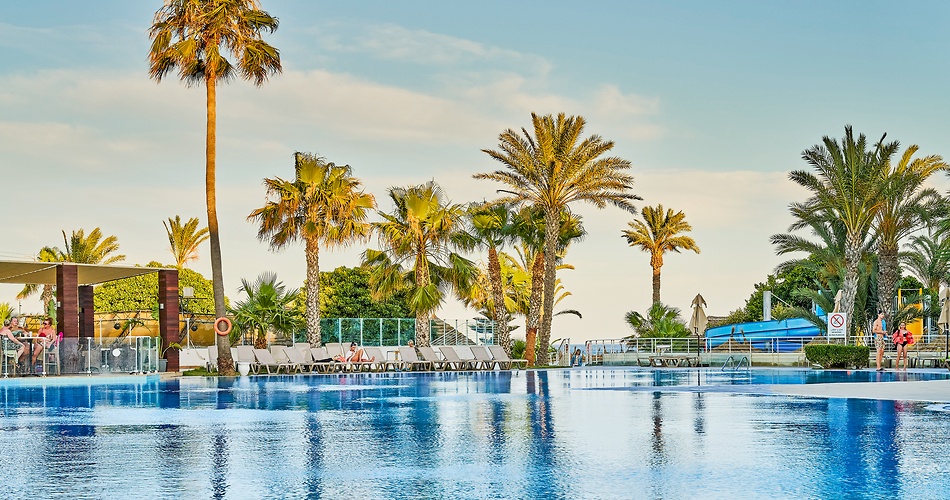 Hotel Nozha Beach Resort & Spa