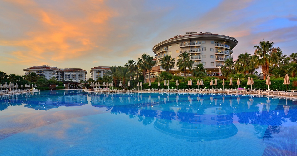 Hotel Seaden Sea World Resort & Spa