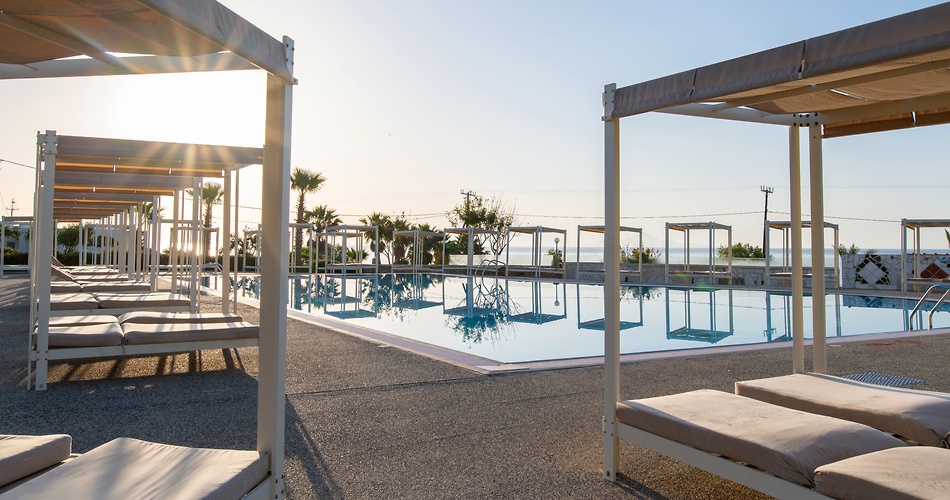 Hotel Grand Blue Beach