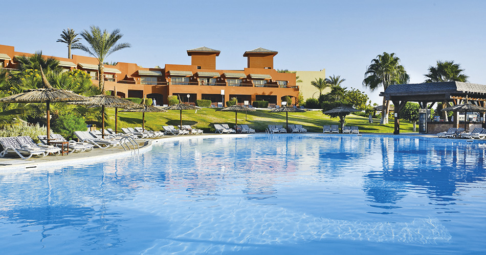 Coral Sea Holiday Resort & Aqua Park